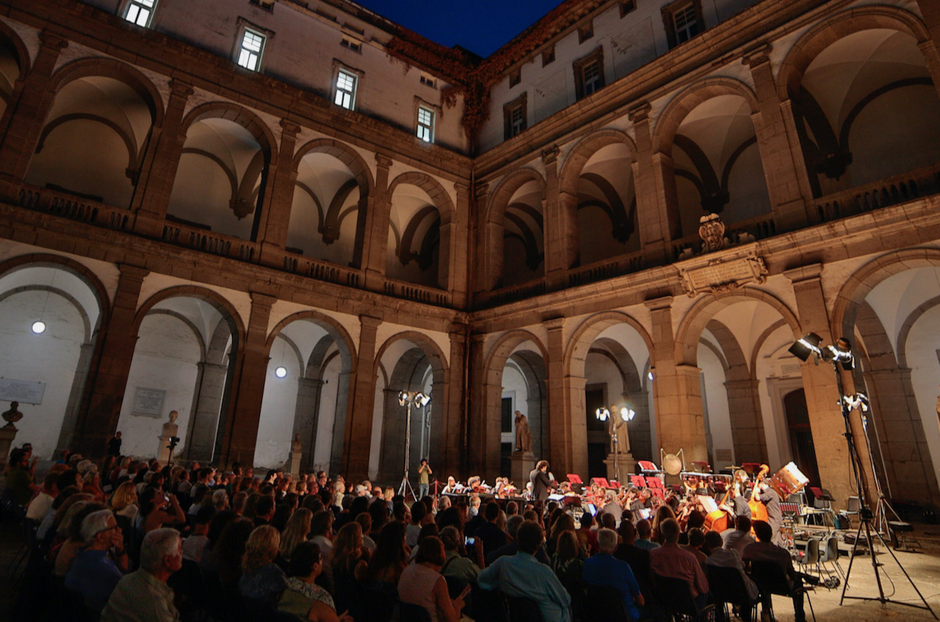 Nuova Orchestra Scarlatti: i grandi classici con Mozart/Čajkovskij